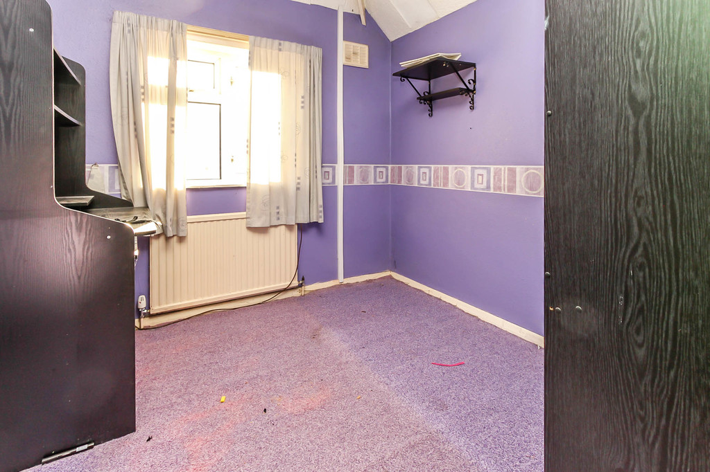 3 bedroom property for sale in Margaret Avenue, Wellingborough, NN8 2HD