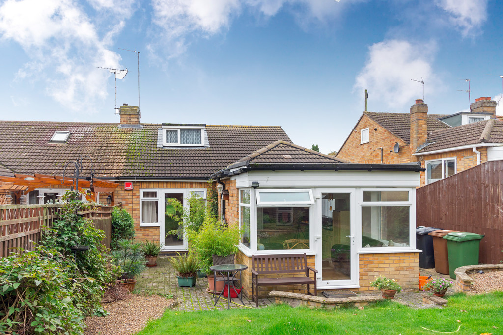 2 bedroom property for sale in Harvey Road, Wellingborough, NN8 2BW