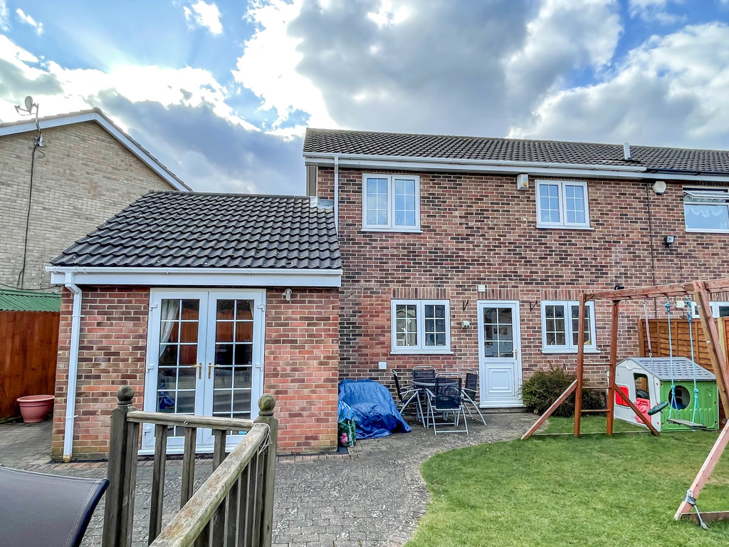3 bedroom property for sale in Naseby Close, Wellingborough, NN8 5XB