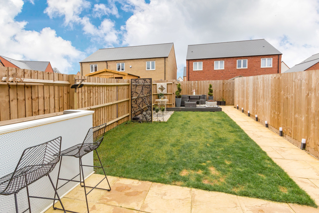 3 bedroom property for sale in Sulgrave Way, Wellingborough, NN8 1FG