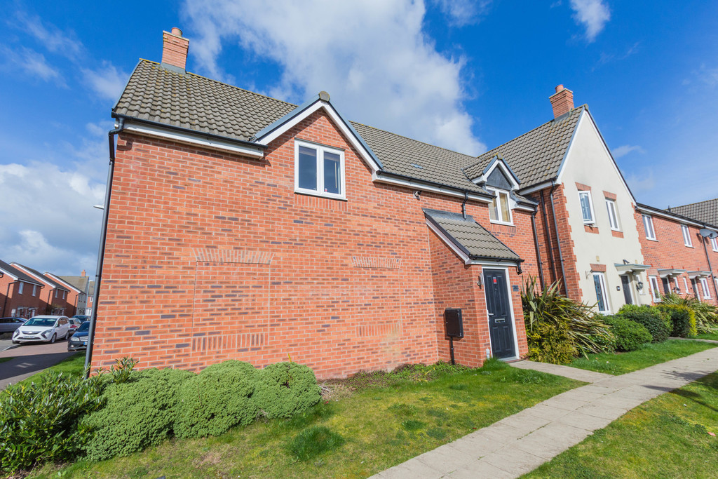 2 bedroom property for sale in Addington Road, Irthlingborough, NN9 5US