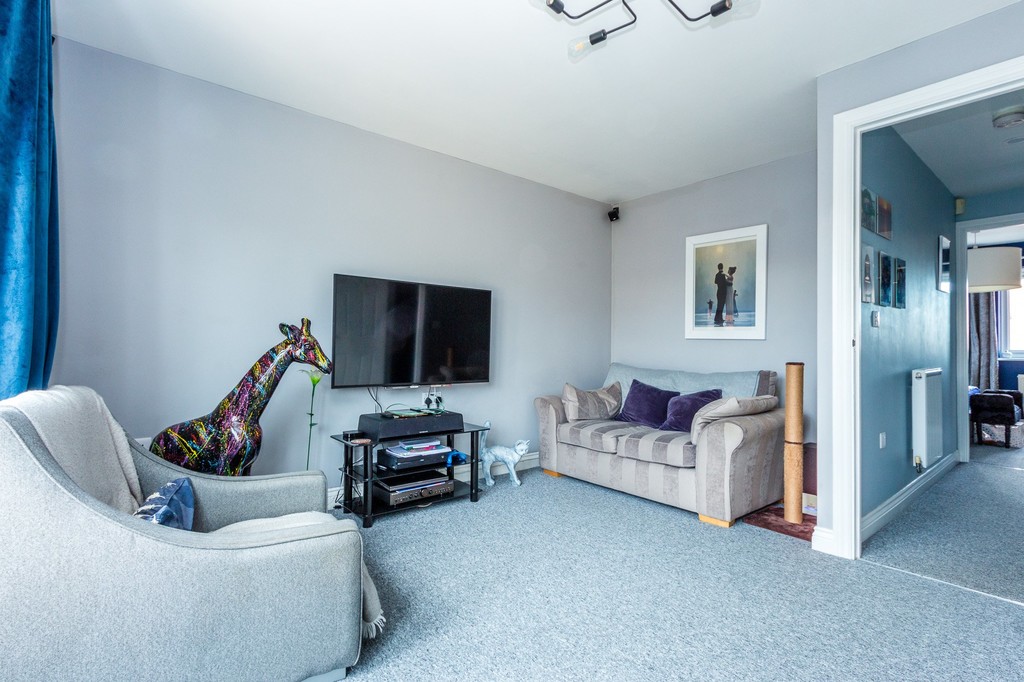 4 bedroom property for sale in Regency Court, Rushden, NN10 6EY