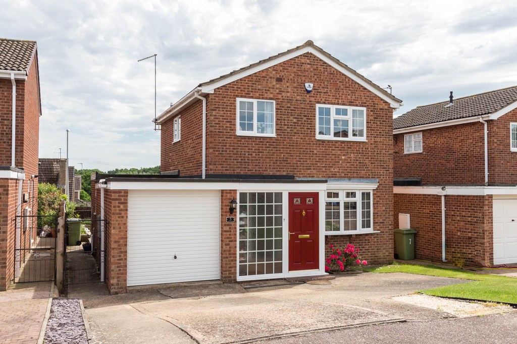 3 bedroom property for sale in The Glade, Redhill Grange