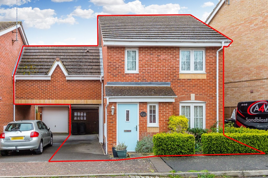 4 bedroom property for sale in Regency Court, Rushden, NN10 6EY