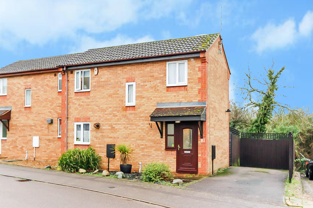 2 bedroom property for sale in Elizabeth Close, Wellingborough, NN8 2JA