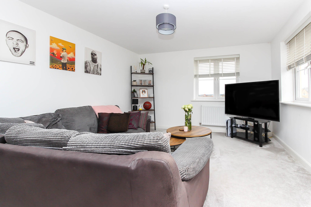 2 bedroom property for sale in Irthlingborough Road North