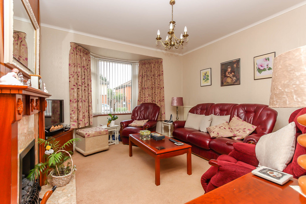 3 bedroom property for sale in Abbey Road, Wellingborough, NN8 2JW