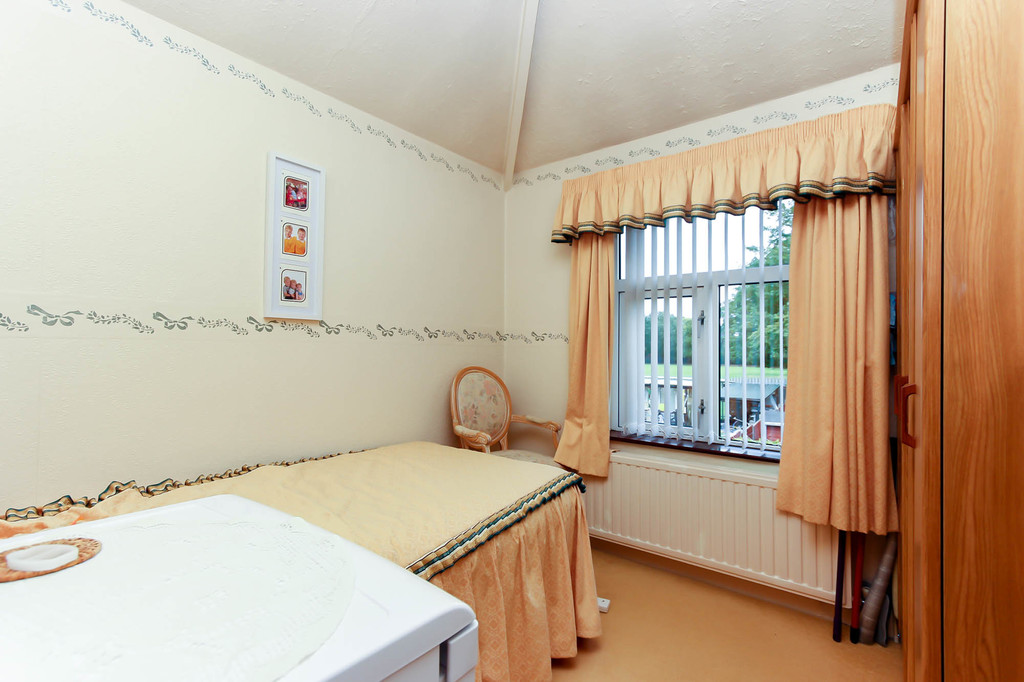 3 bedroom property for sale in Abbey Road, Wellingborough, NN8 2JW