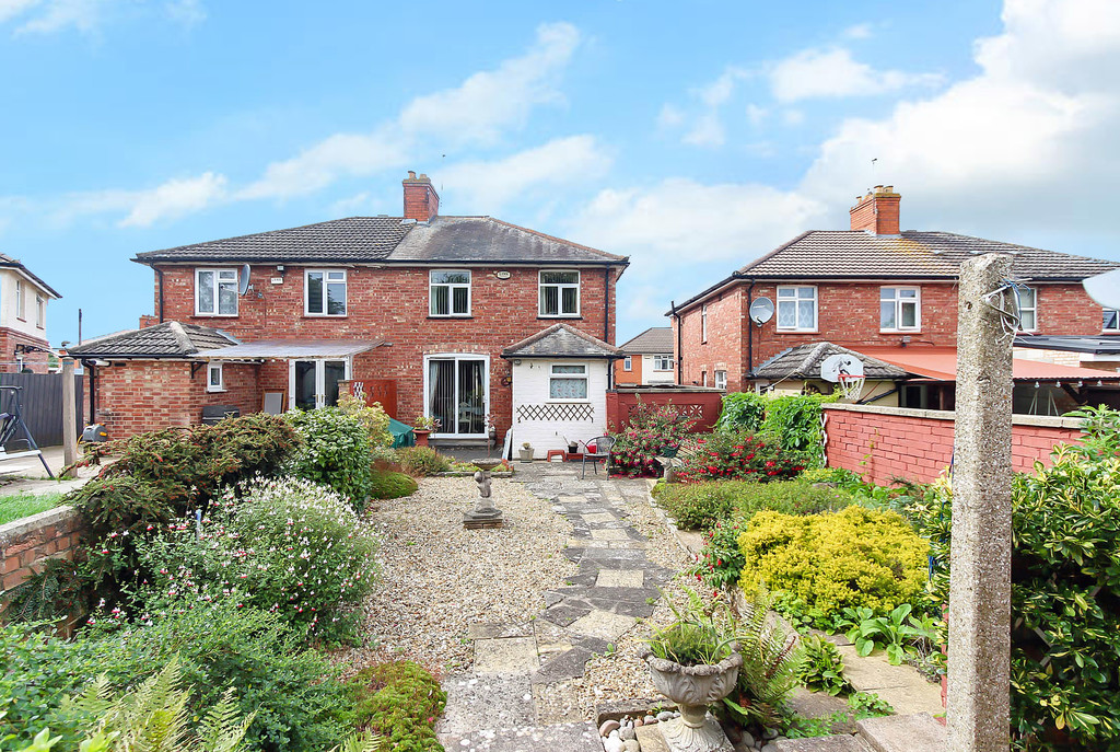 3 bedroom property for sale in Abbey Road, Wellingborough, NN8 2JW