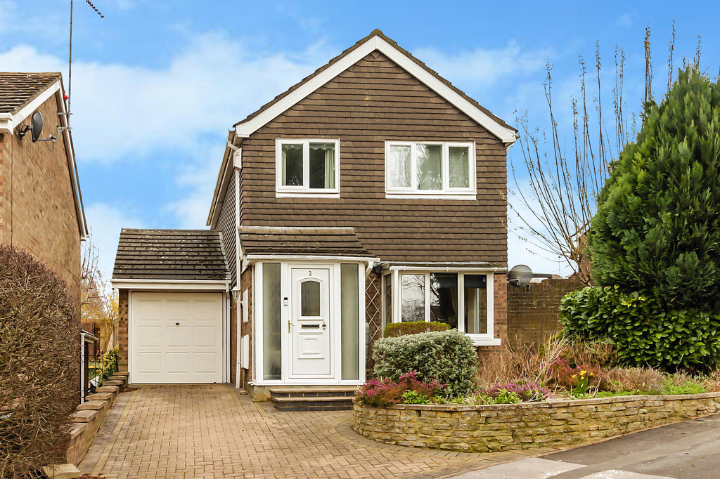 3 bedroom property for sale in Hoylake, Wellingborough, NN8 5NZ