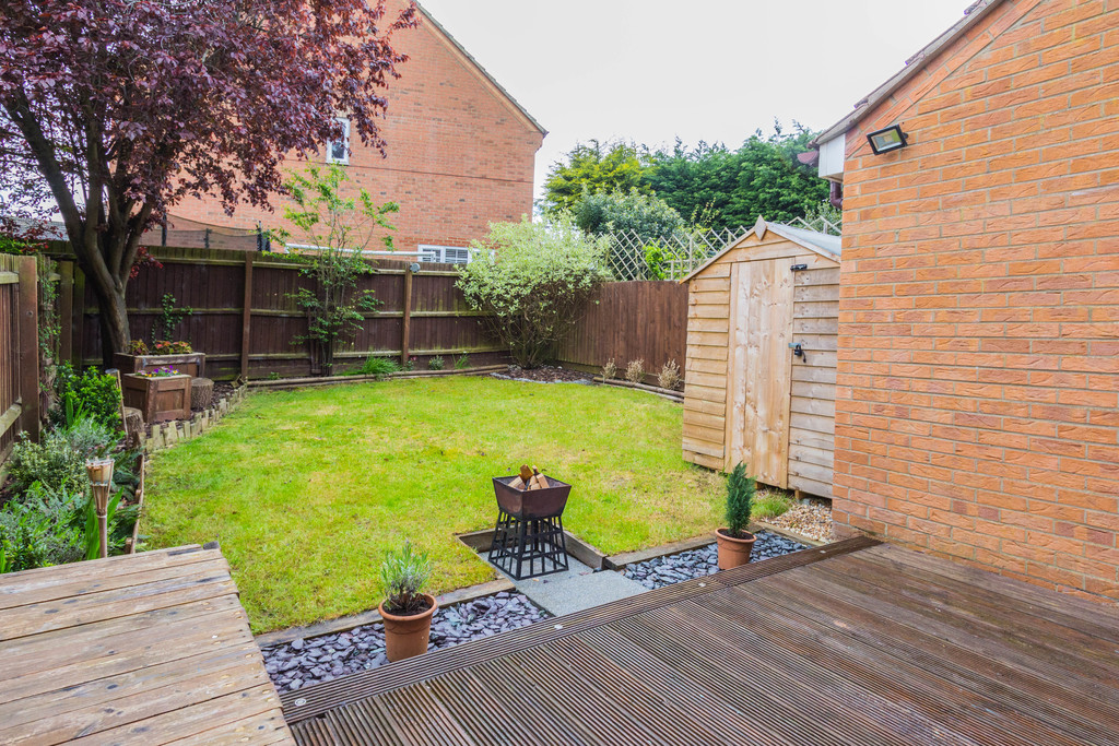 2 bedroom property for sale in Ebbw Vale Road, Irthlingborough, NN9 5YD