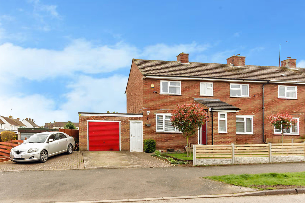 2 bedroom property for sale in Baker Crescent, Irchester, NN29 7BB