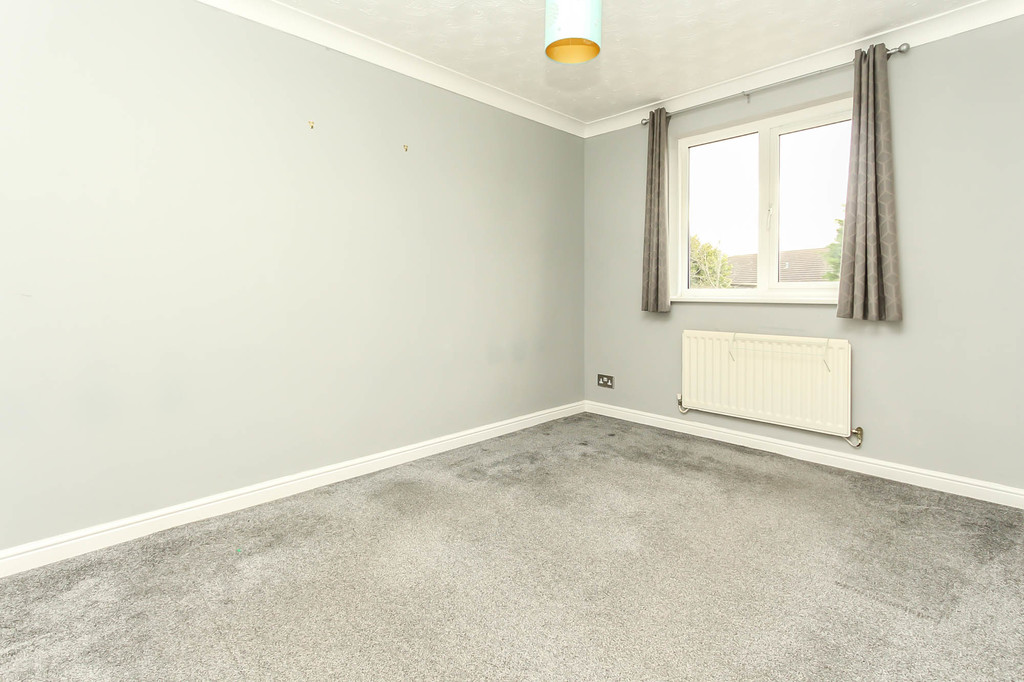 3 bedroom property for sale in Banbury Close, Wellingborough, NN8 2LP