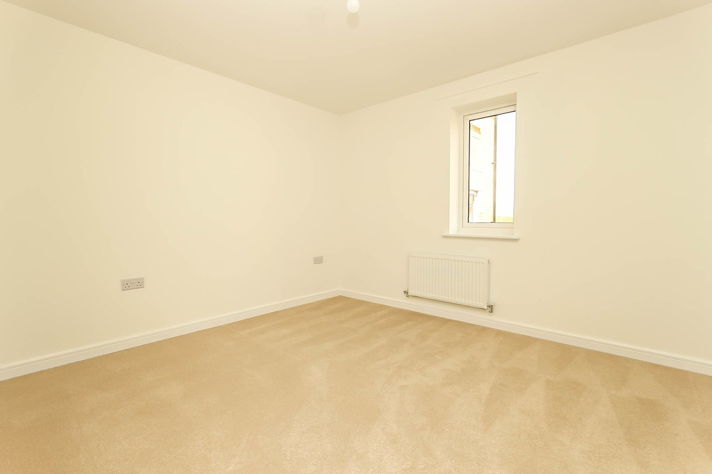 2 bedroom property for sale in Blackthorn Grove, Wellingborough, NN8 1GT